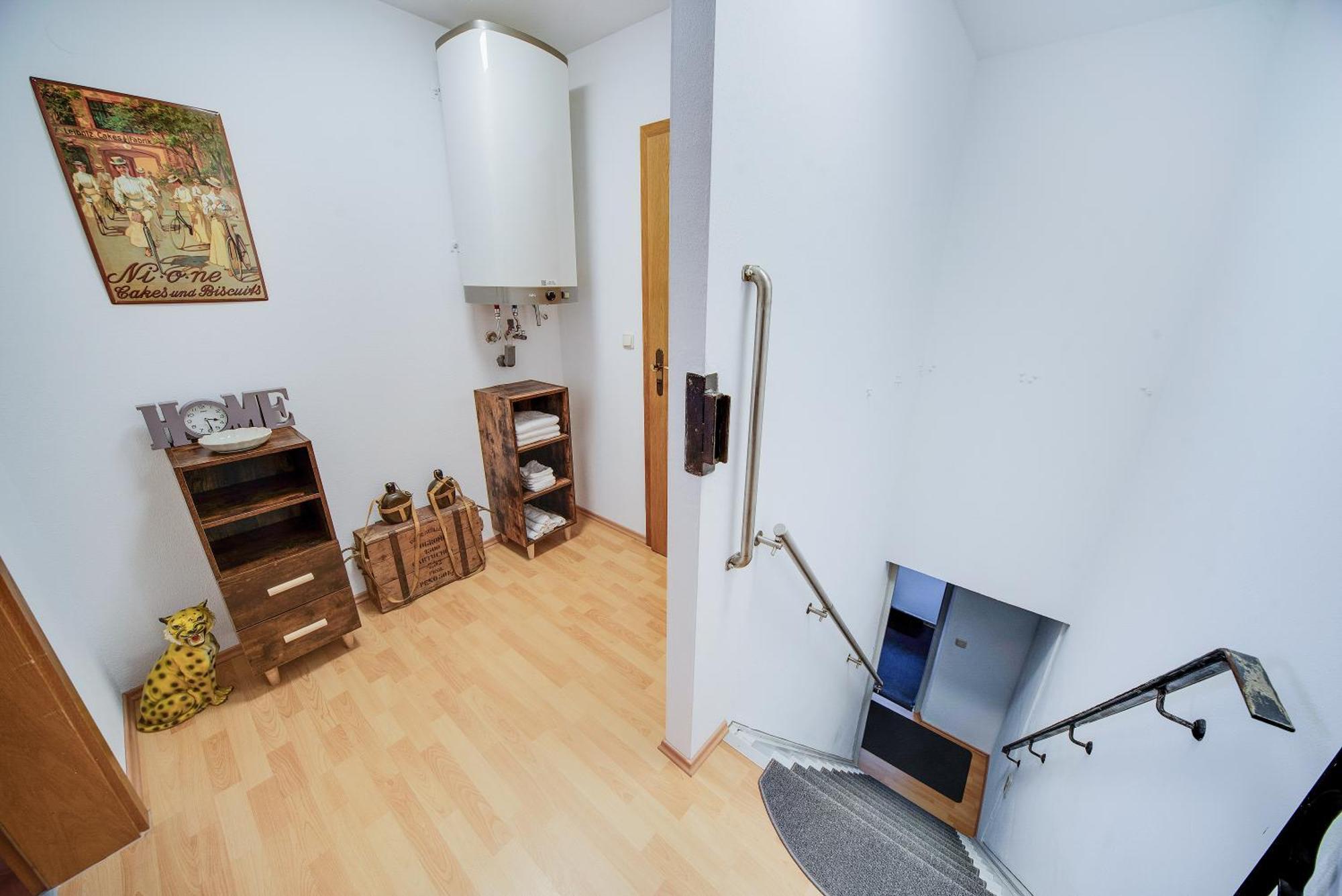 Fewo-Lavees Moderne Zentrale Fewo Nahe Omv Wacker Kliniken Burg -Eigener Eingang-Schluesselloser Check In Burghausen Extérieur photo