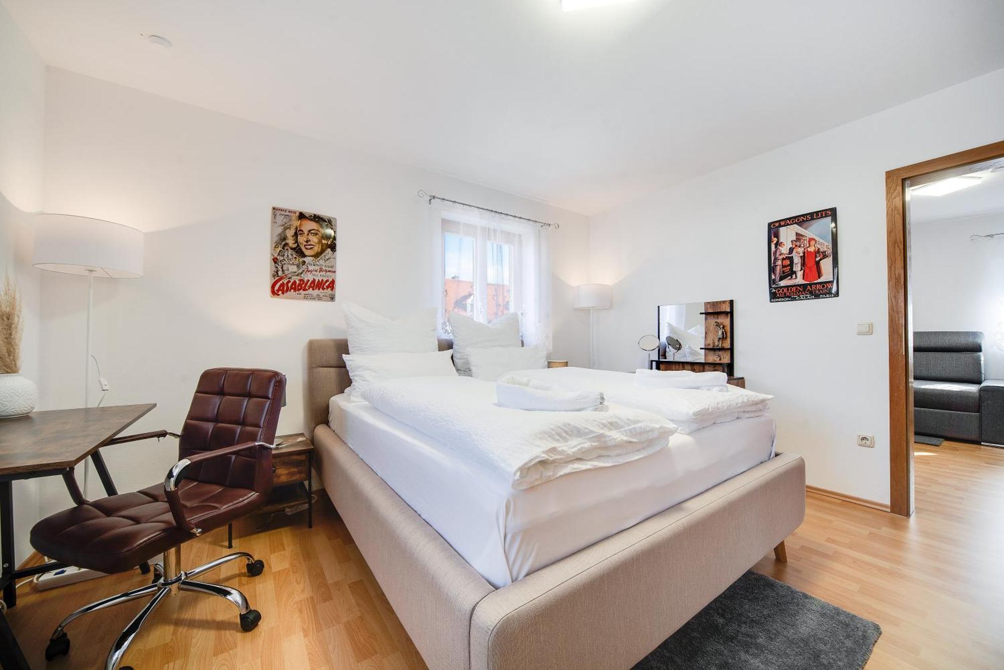Fewo-Lavees Moderne Zentrale Fewo Nahe Omv Wacker Kliniken Burg -Eigener Eingang-Schluesselloser Check In Burghausen Extérieur photo